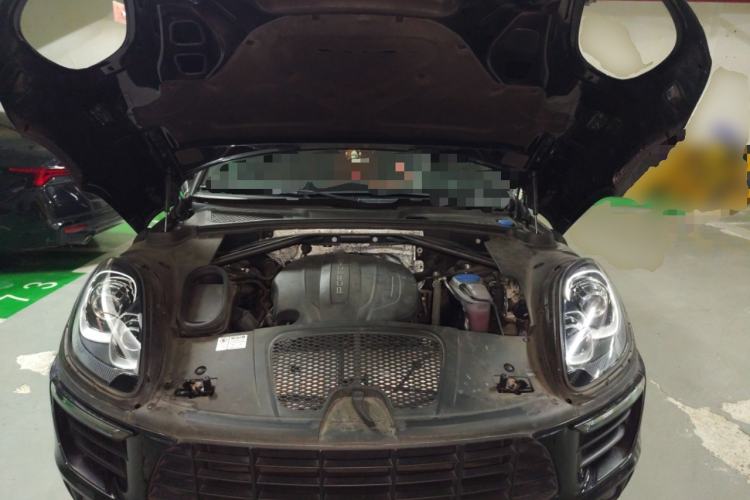 Used Porsche Macan 2017 Macan 2.0T Engine Bay
