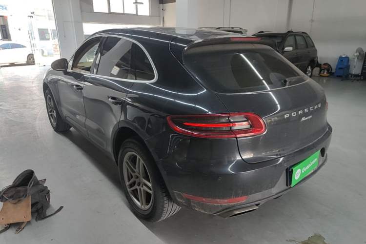 Used Porsche Macan 2017 Macan 2.0T Exterior 2