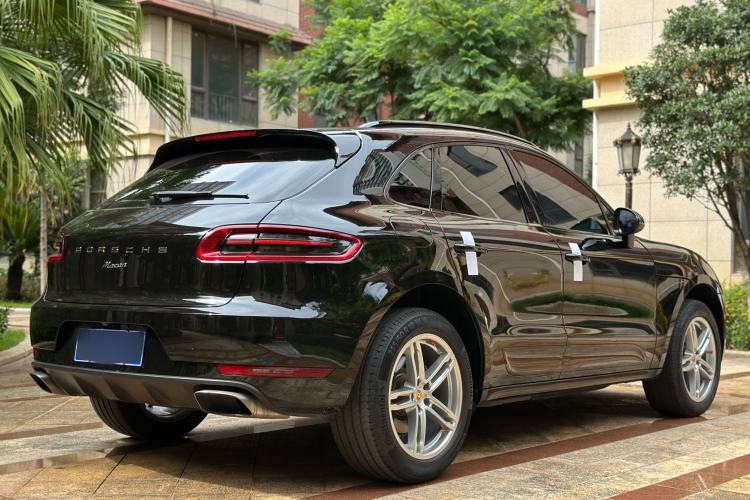 Used Porsche Macan 2017 Macan 2.0T Exterior 6