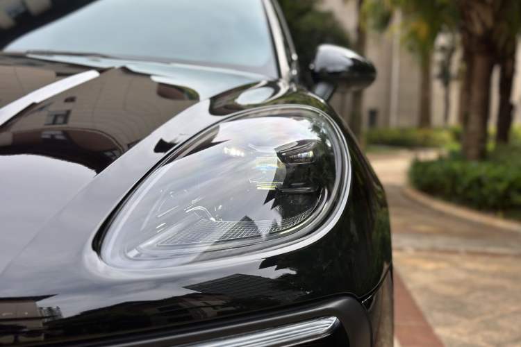 Used Porsche Macan 2017 Macan 2.0T Exterior 8