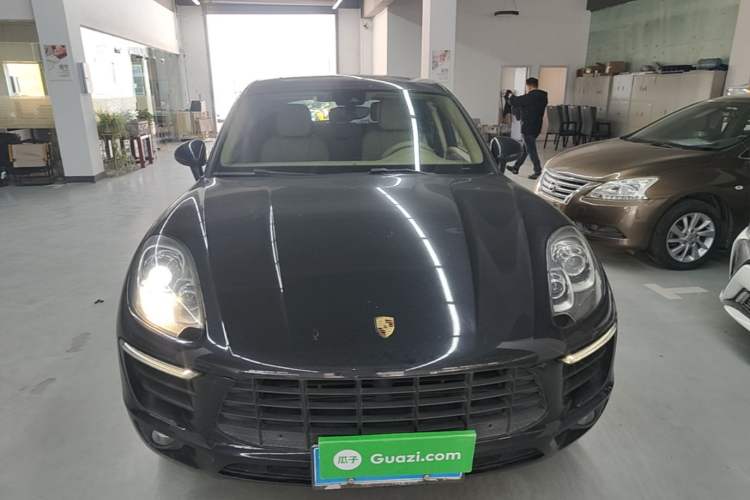 Used Porsche Macan 2017 Macan 2.0T Front