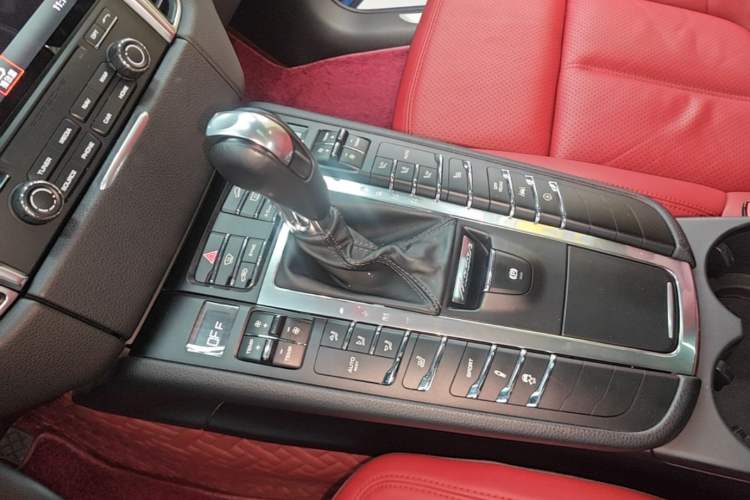 Used Porsche Macan 2017 Macan 2.0T Gear Lever