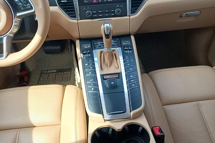 Used Porsche Macan 2017 Macan 2.0T Gear Lever