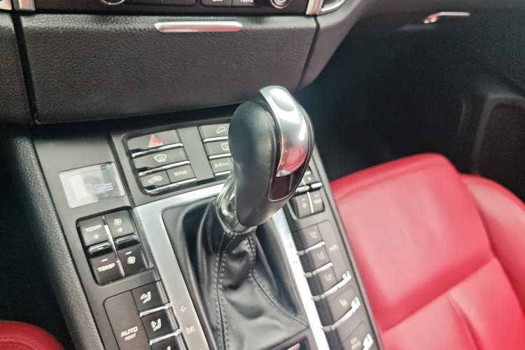 Used Porsche Macan 2017 Macan 2.0T Gear Lever