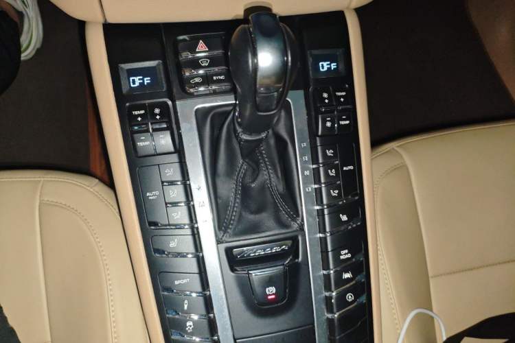 Used Porsche Macan 2017 Macan 2.0T Gear Lever