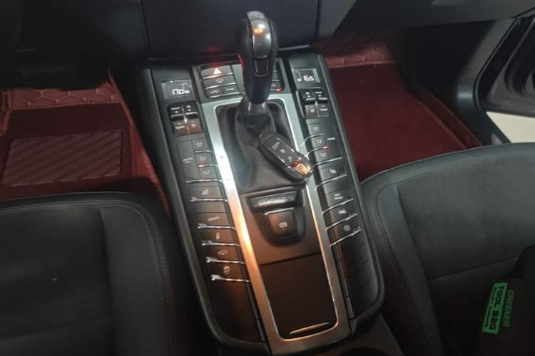 Used Porsche Macan 2017 Macan S 3.0T Gear Lever
