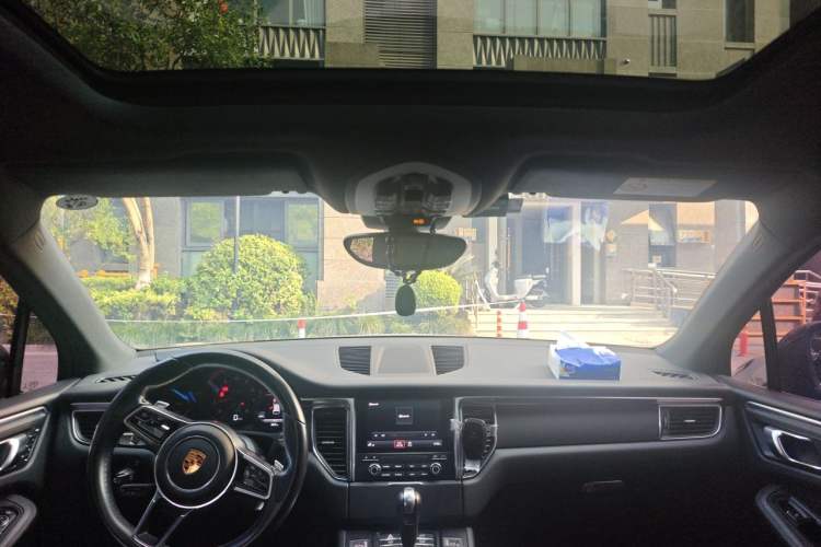 Used Porsche Macan 2017 Macan 2.0T Headliner