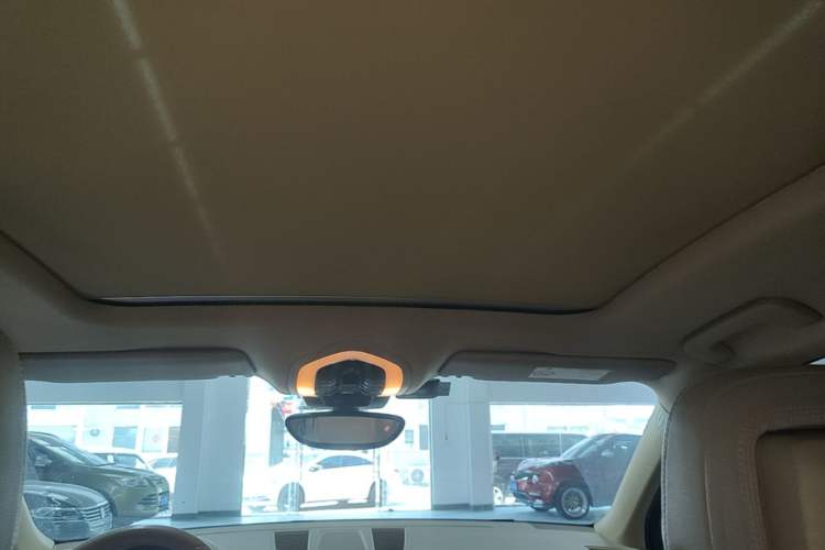 Used Porsche Macan 2017 Macan 2.0T Headliner