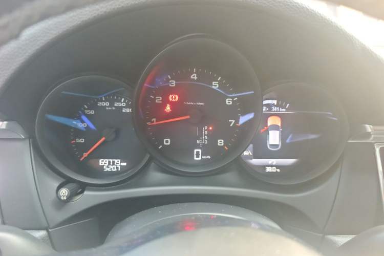 Used Porsche Macan 2017 Macan 2.0T Instrument Cluster