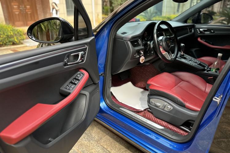 Used Porsche Macan 2017 Macan 2.0T Interior 1
