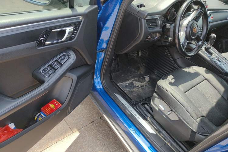 Used Porsche Macan 2017 Macan 2.0T Interior 3