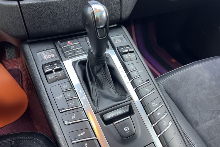 Used Porsche Macan 2017 Macan S 3.0T Interior 4