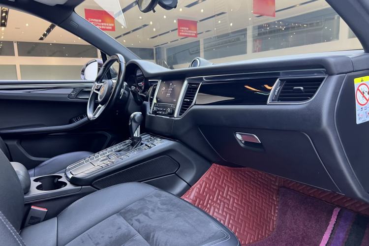 Used Porsche Macan 2017 Macan S 3.0T Interior 9