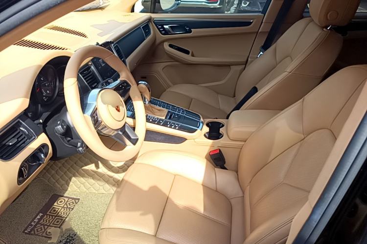 Used Porsche Macan 2017 Macan 2.0T Left Front Seat