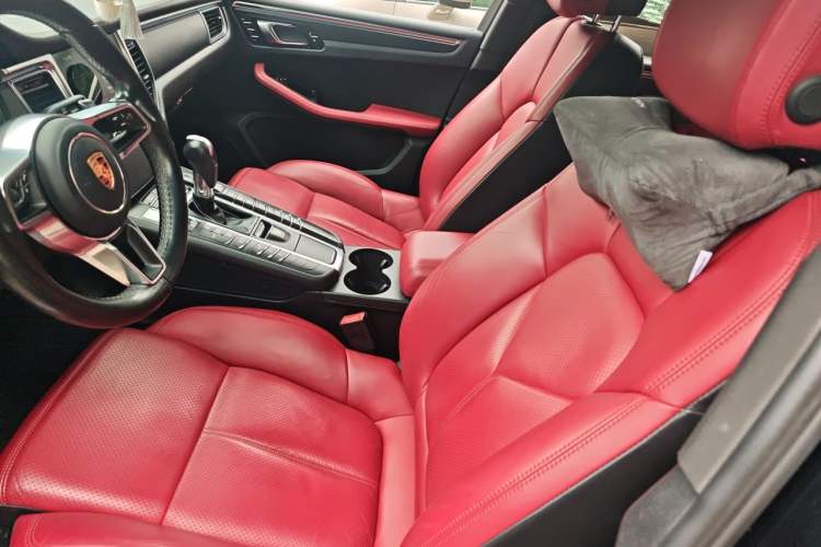 Used Porsche Macan 2017 Macan 2.0T Left Front Seat