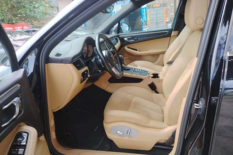 Used Porsche Macan 2017 Macan 2.0T Left Front Seat