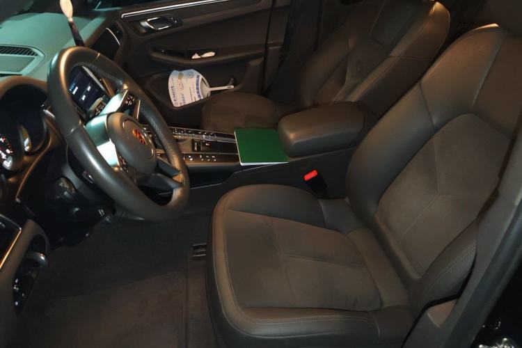 Used Porsche Macan 2017 Macan 2.0T Left Front Seat