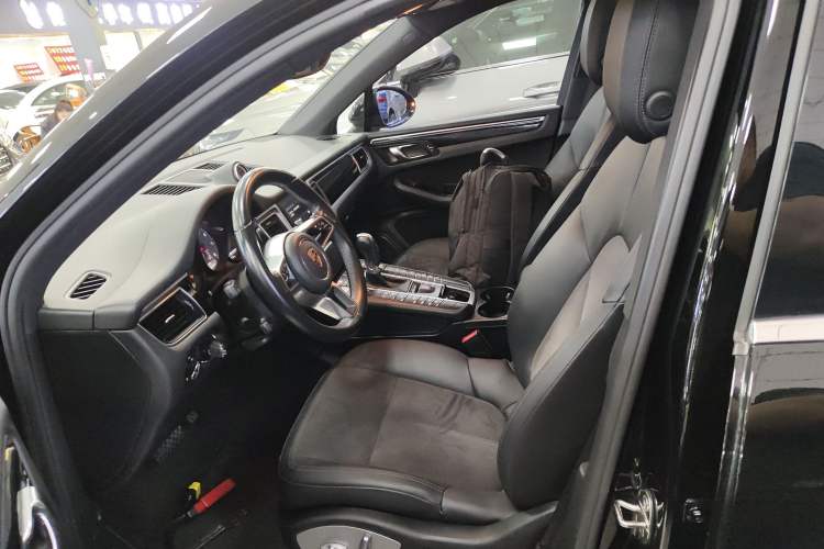 Used Porsche Macan 2017 Macan S 3.0T Left Front Seat