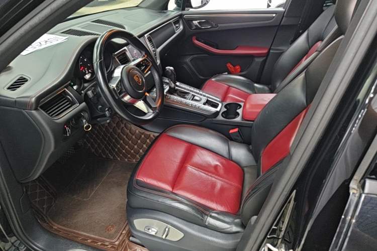 Used Porsche Macan 2017 Macan 2.0T Left Front Seat