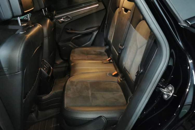 Used Porsche Macan 2017 Macan 2.0T Left Rear Seat