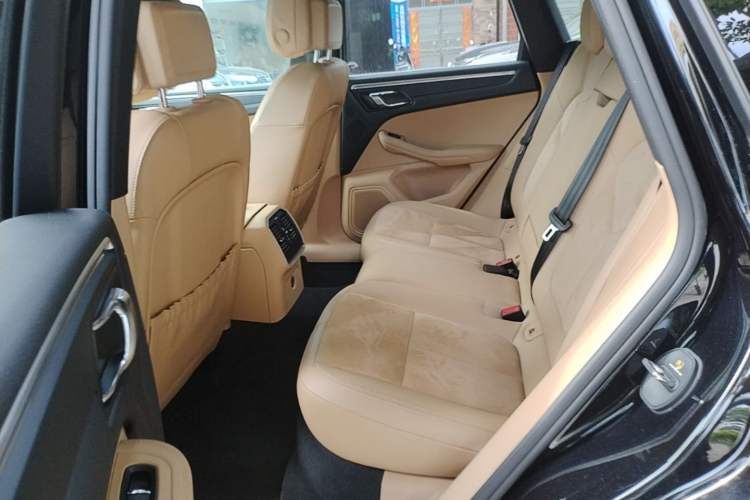 Used Porsche Macan 2017 Macan 2.0T Left Rear Seat