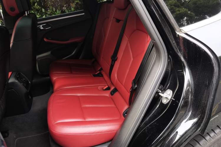 Used Porsche Macan 2017 Macan 2.0T Left Rear Seat