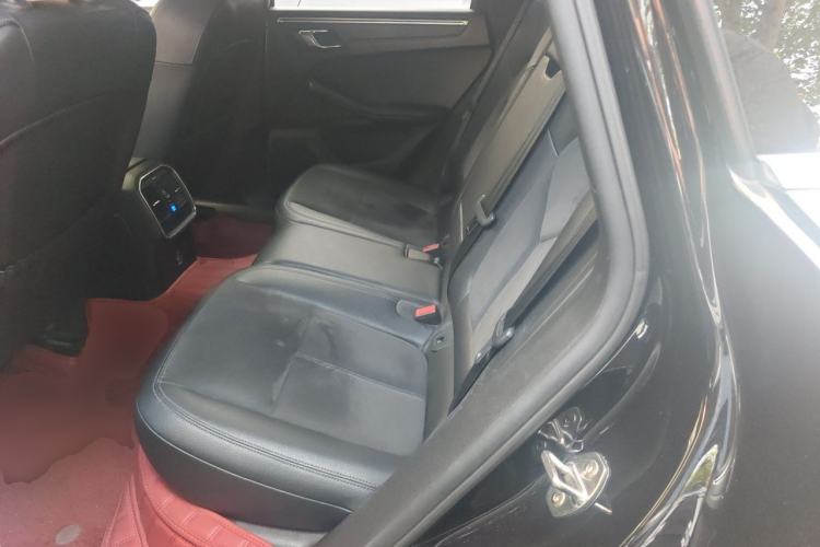 Used Porsche Macan 2017 Macan 2.0T Left Rear Seat