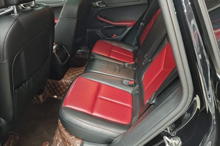 Used Porsche Macan 2017 Macan 2.0T Left Rear Seat