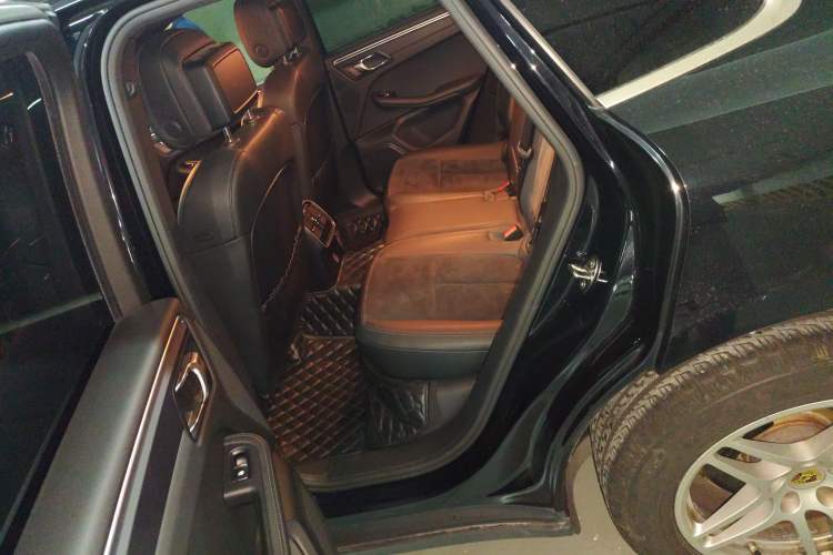 Used Porsche Macan 2017 Macan 2.0T Left Rear Seat