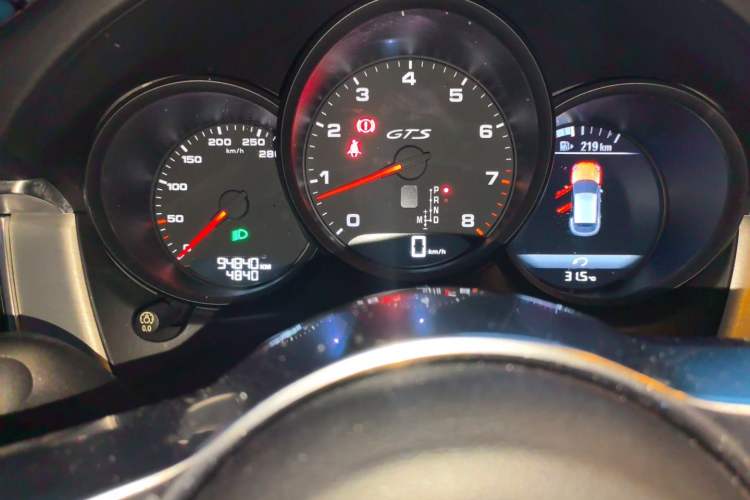 Used Porsche Macan 2017 Macan GTS 3.0T Odometer Close Up