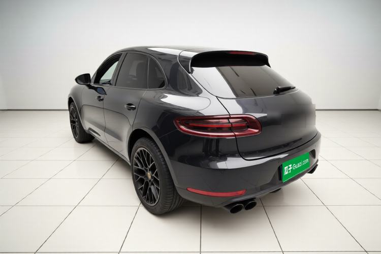 Used Porsche Macan 2017 Macan 2.0T Rear Left 45 Deg