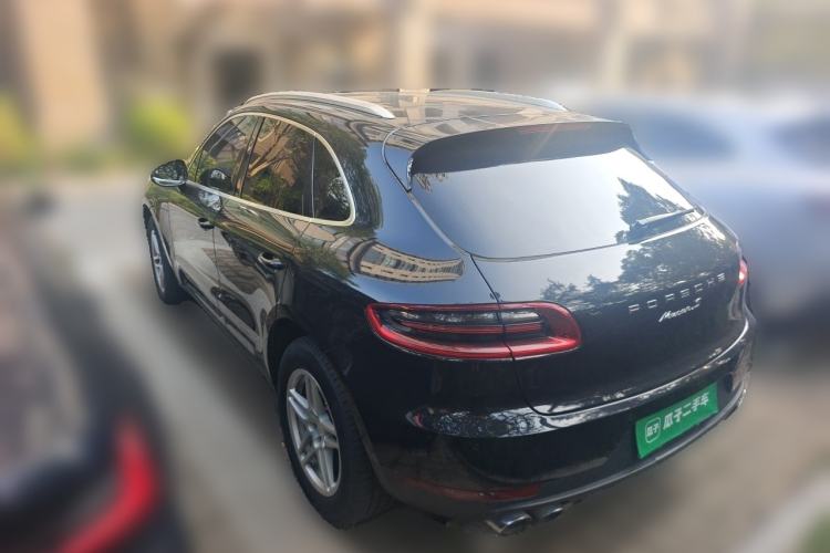 Used Porsche Macan 2017 Macan 2.0T Rear Left 45 Deg