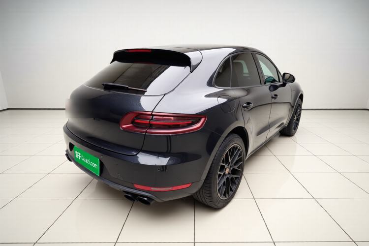 Used Porsche Macan 2017 Macan 2.0T Rear Right 45 Deg
