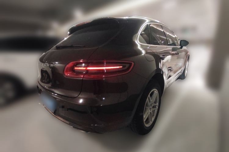 Used Porsche Macan 2017 Macan 2.0T Rear Right 45 Deg