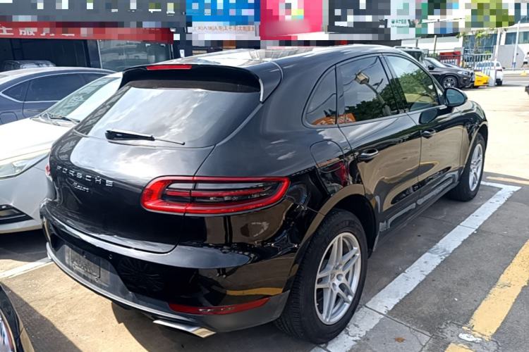 Used Porsche Macan 2017 Macan 2.0T Rear Right 45 Deg