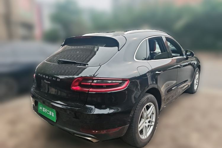 Used Porsche Macan 2017 Macan 2.0T Rear Right 45 Deg