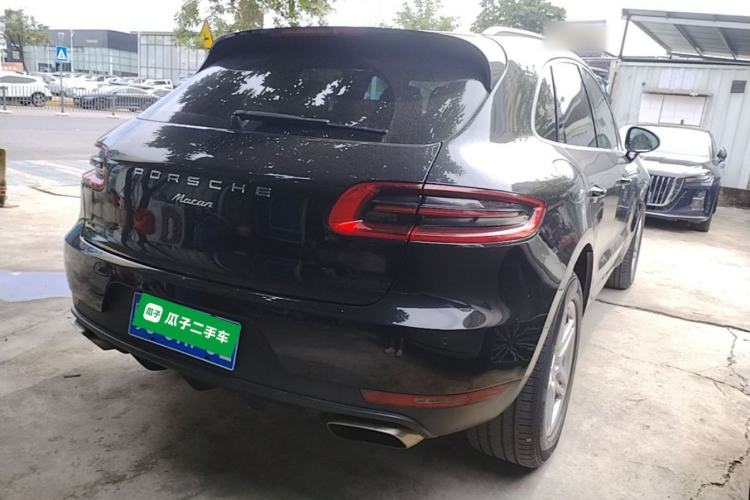 Used Porsche Macan 2017 Macan 2.0T Rear Right 45 Deg