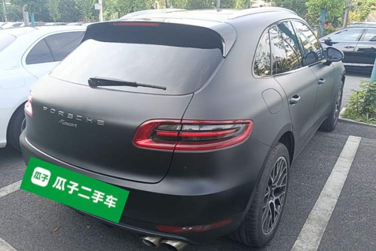 Used Porsche Macan 2017 Macan 2.0T Rear Right 45 Deg