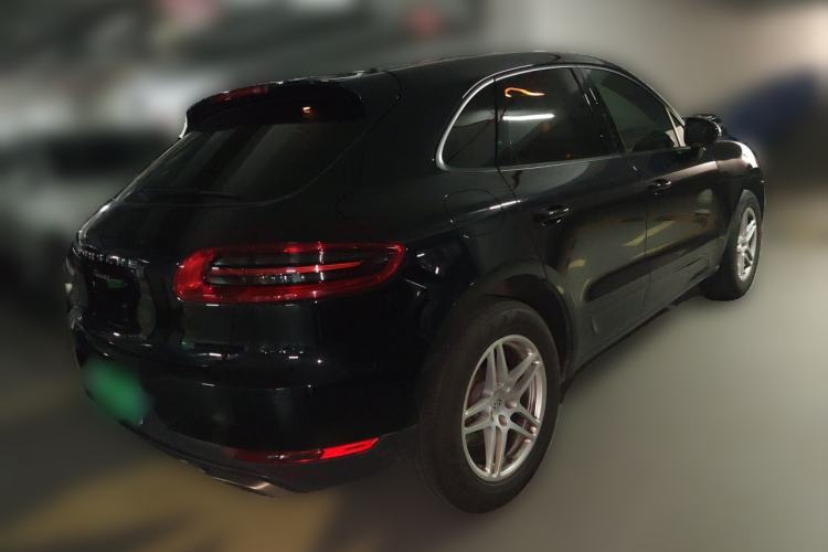 Used Porsche Macan 2017 Macan 2.0T Rear Right 45 Deg