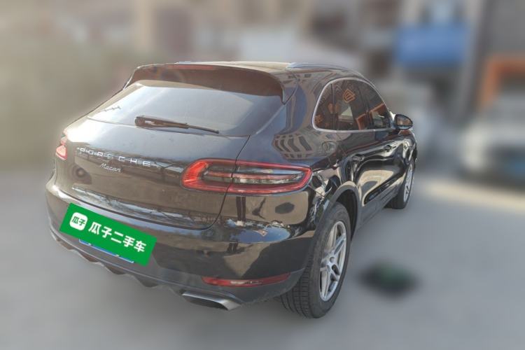 Used Porsche Macan 2017 Macan 2.0T Rear Right 45 Deg