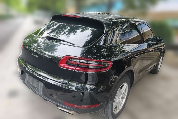 Used Porsche Macan 2017 Macan 2.0T Rear Right 45 Deg