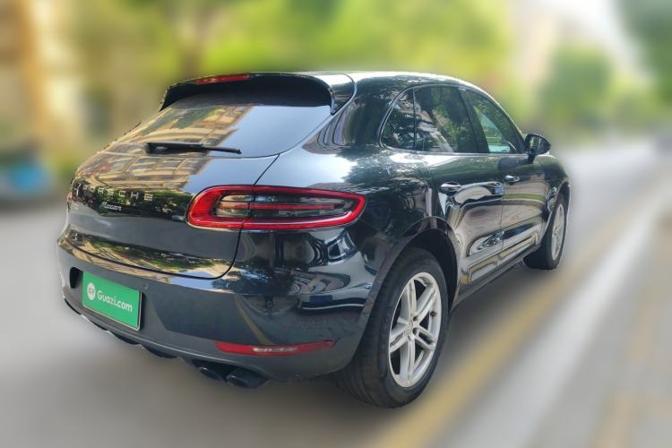 Used Porsche Macan 2017 Macan 2.0T Rear Right 45 Deg