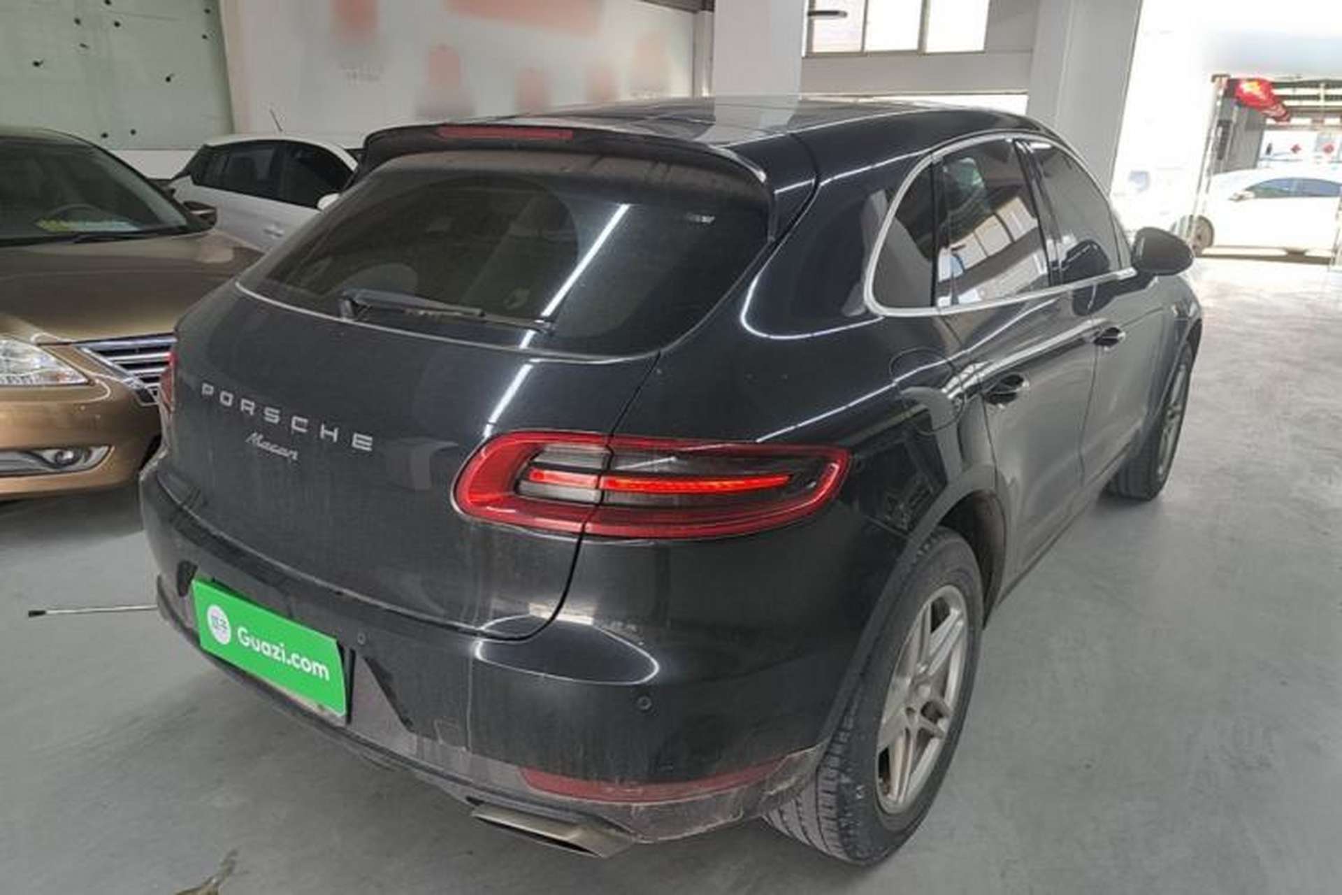 Used Porsche Macan 2017 Macan 2.0T Rear Right 45 Deg