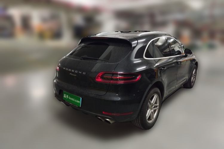 Used Porsche Macan 2017 Macan 2.0T Rear Right 45 Deg