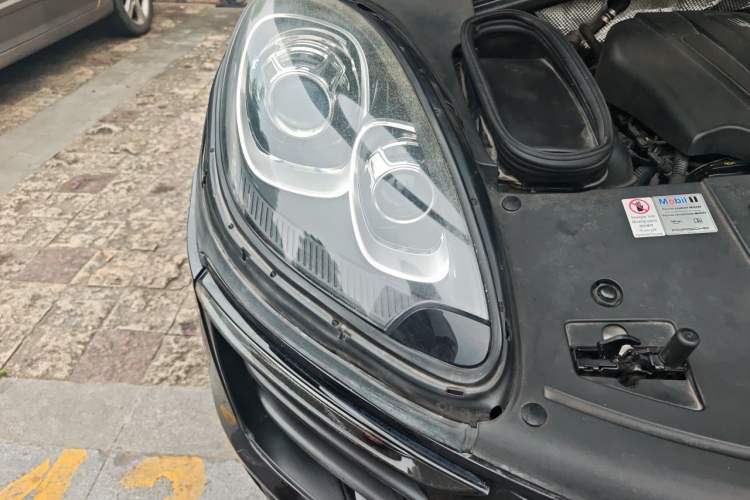 Used Porsche Macan 2017 Macan 2.0T Right Front Headlight