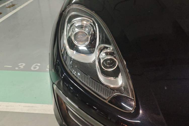 Used Porsche Macan 2017 Macan 2.0T Right Front Headlight