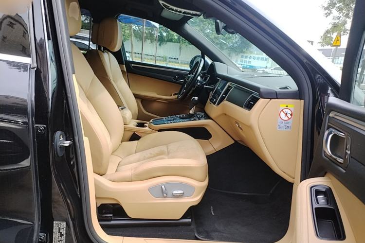 Used Porsche Macan 2017 Macan 2.0T Right Front Seat