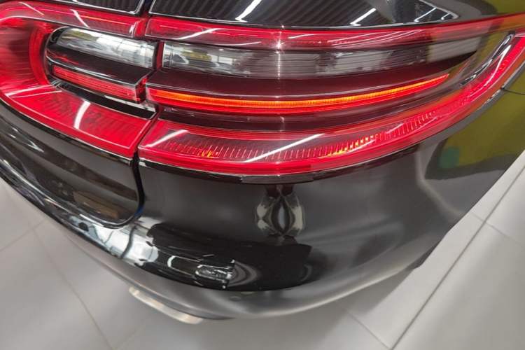 Used Porsche Macan 2017 Macan 2.0T Right Rear Taillight