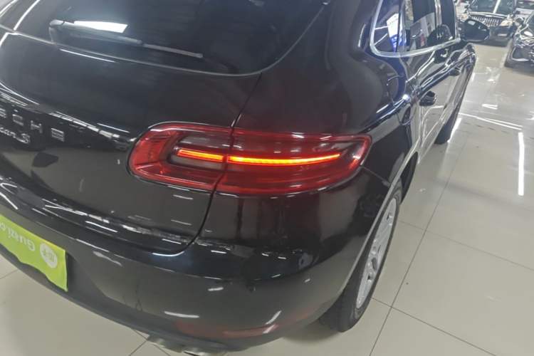 Used Porsche Macan 2017 Macan S 3.0T Right Rear Taillight