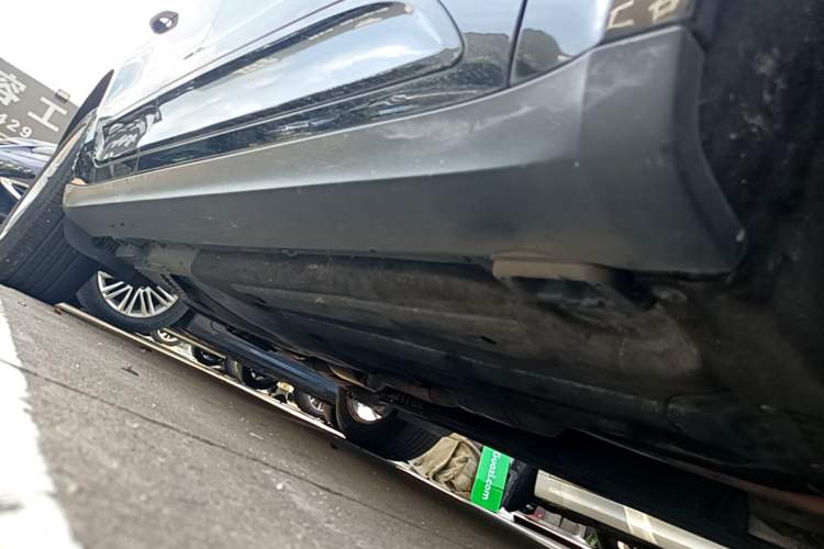 Used Porsche Macan 2017 Macan 2.0T Right Side Sill